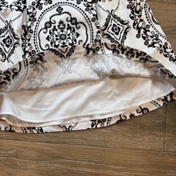 White House Black Market trellis pattern pleated, lined skirt with pockets size - Picture 4 of 7